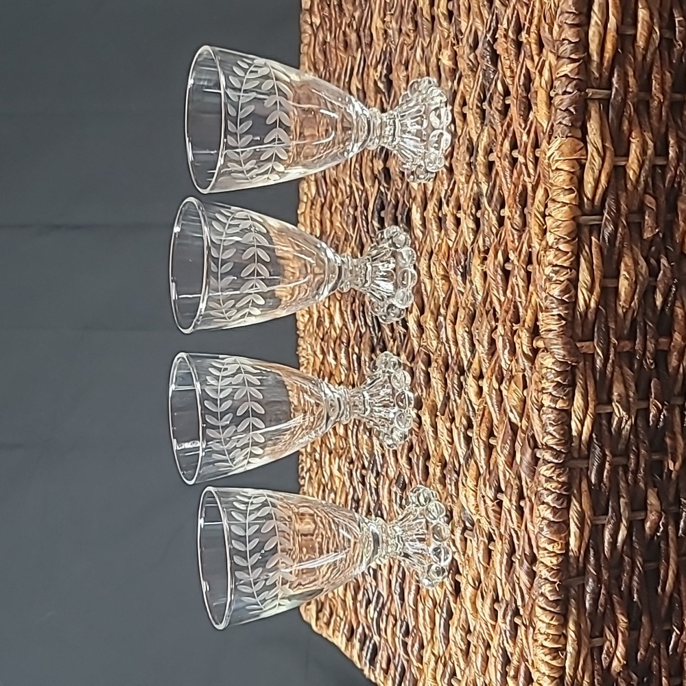 Set of (4) Liquor Cocktail Laurel (Gray Cut) by Anchor Hocking